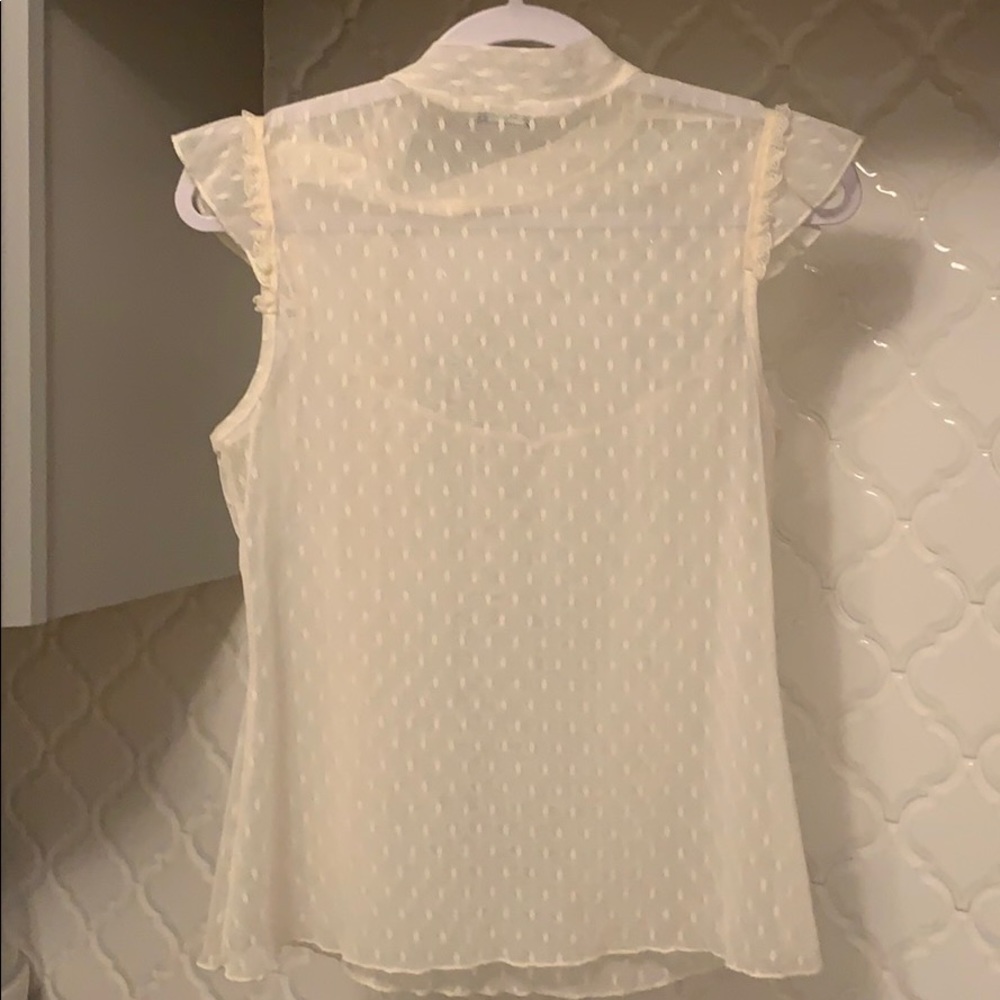Gorgeous Lily White Top🌸 - Picture 5 of 8